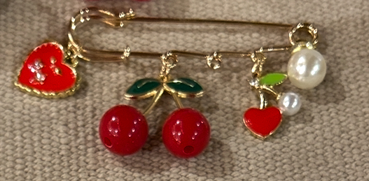 Broche breloque Alba: chic et sophistiquée – Image 2