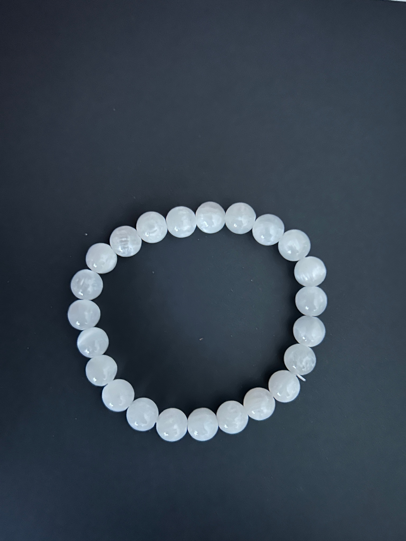 Bracelet Sélénite – purification, paix intérieure & clarté